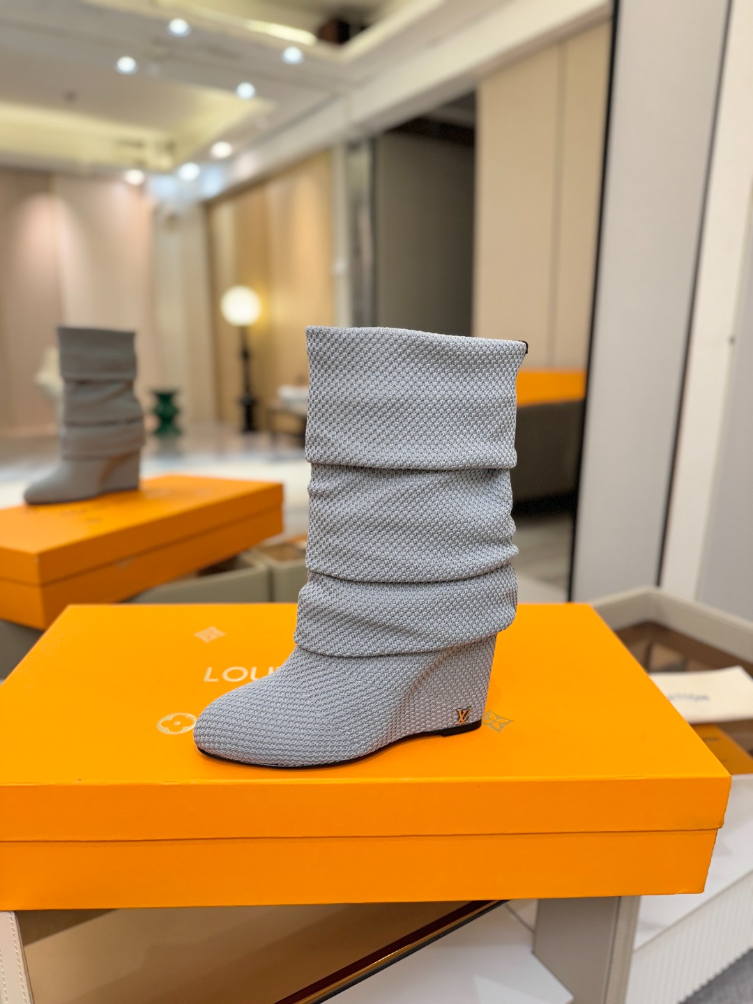 LV sz35-42 mnq1147